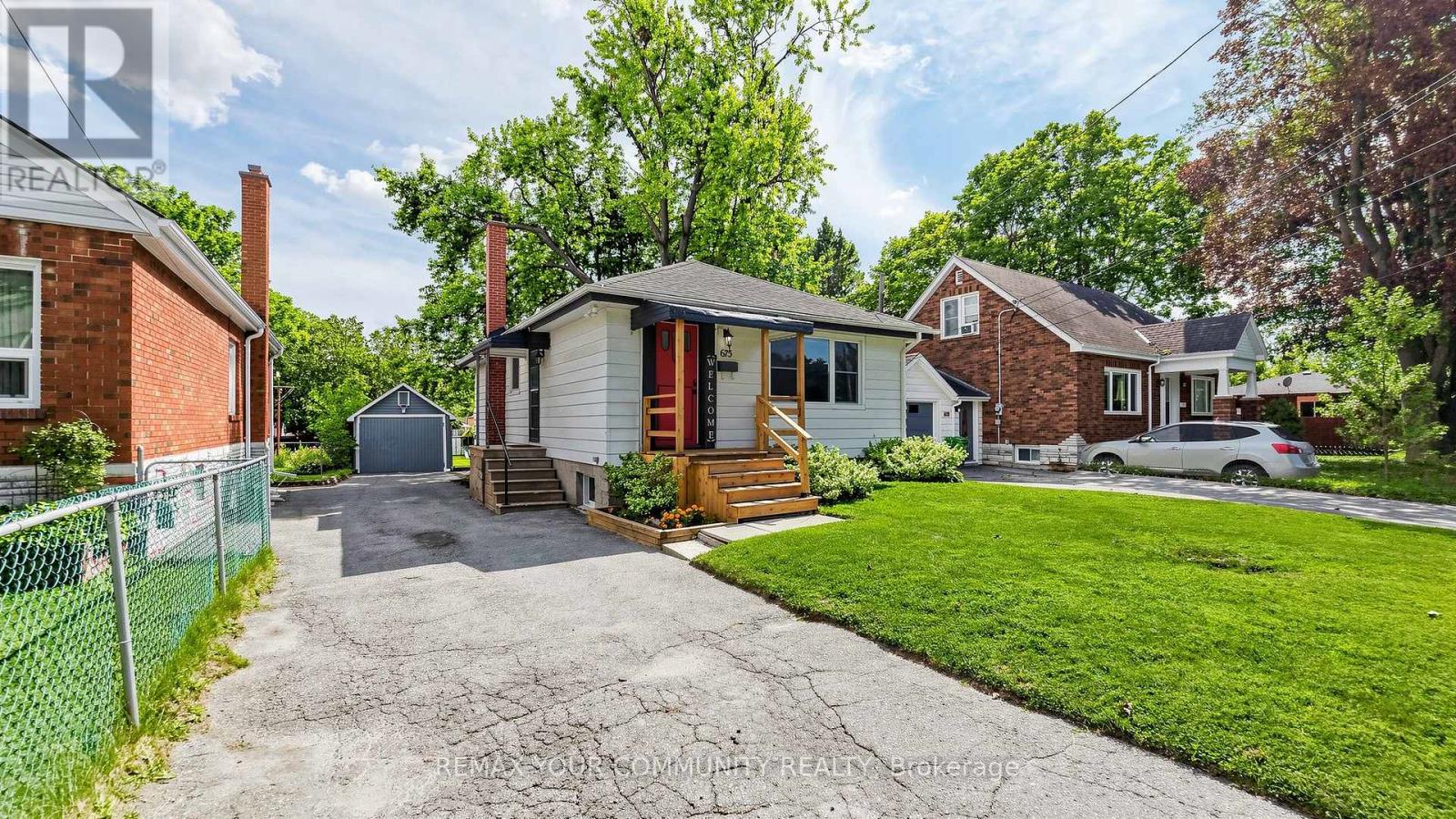 675 LUNDYS LANE - 3