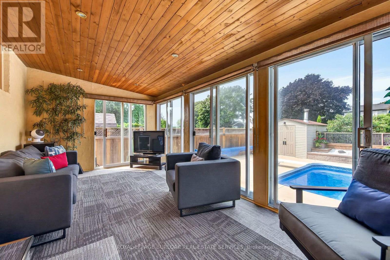 6 MARGARET AVENUE - Image 35
