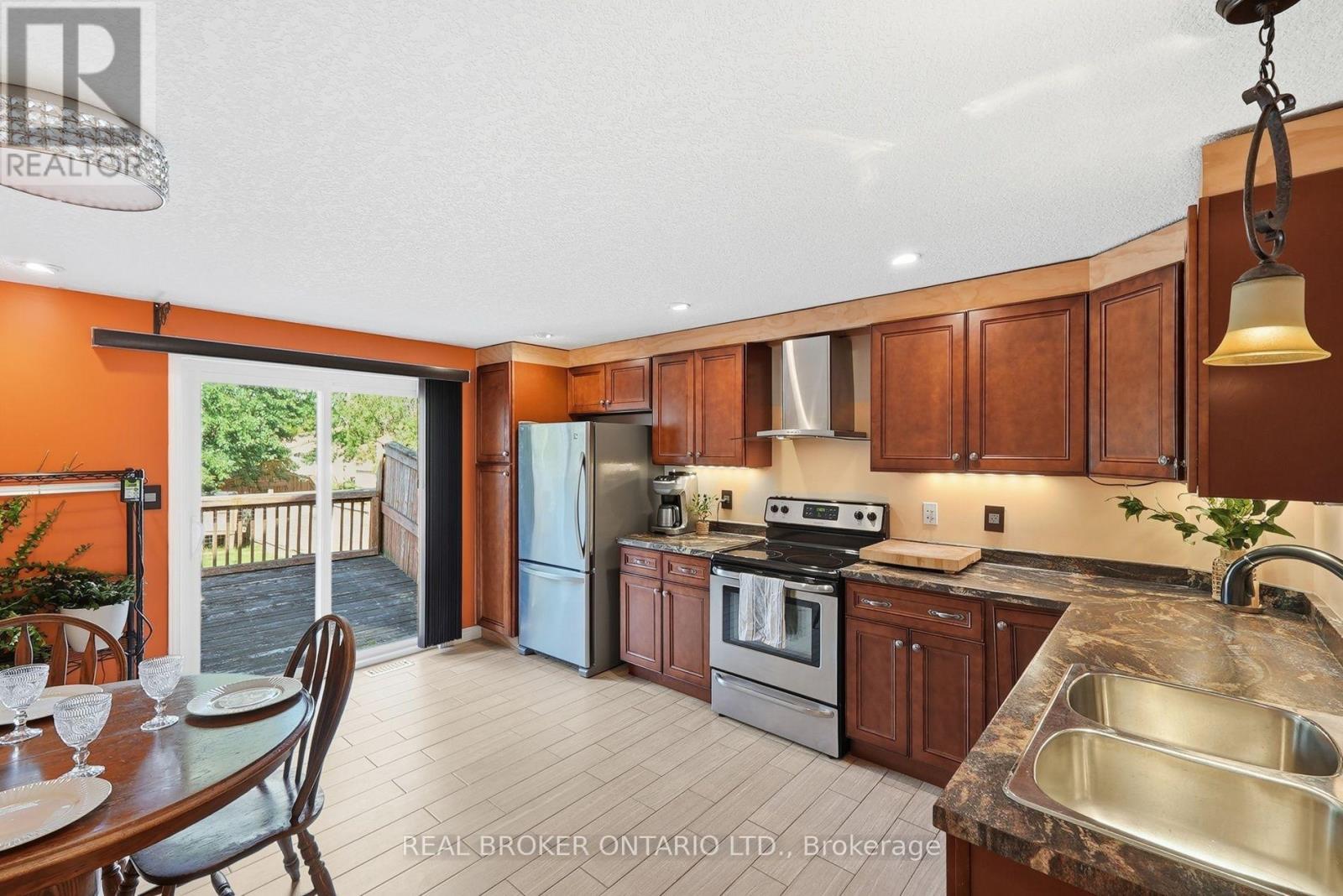 46 ANDREWS DRIVE - Image 9