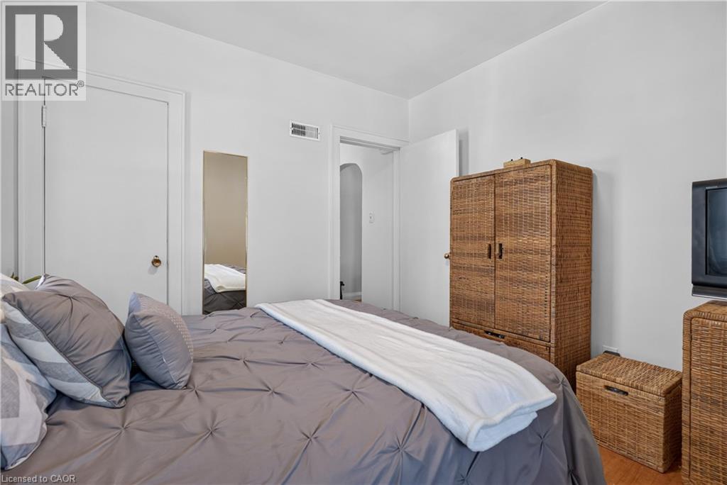 109 LINWOOD Avenue - Image 24