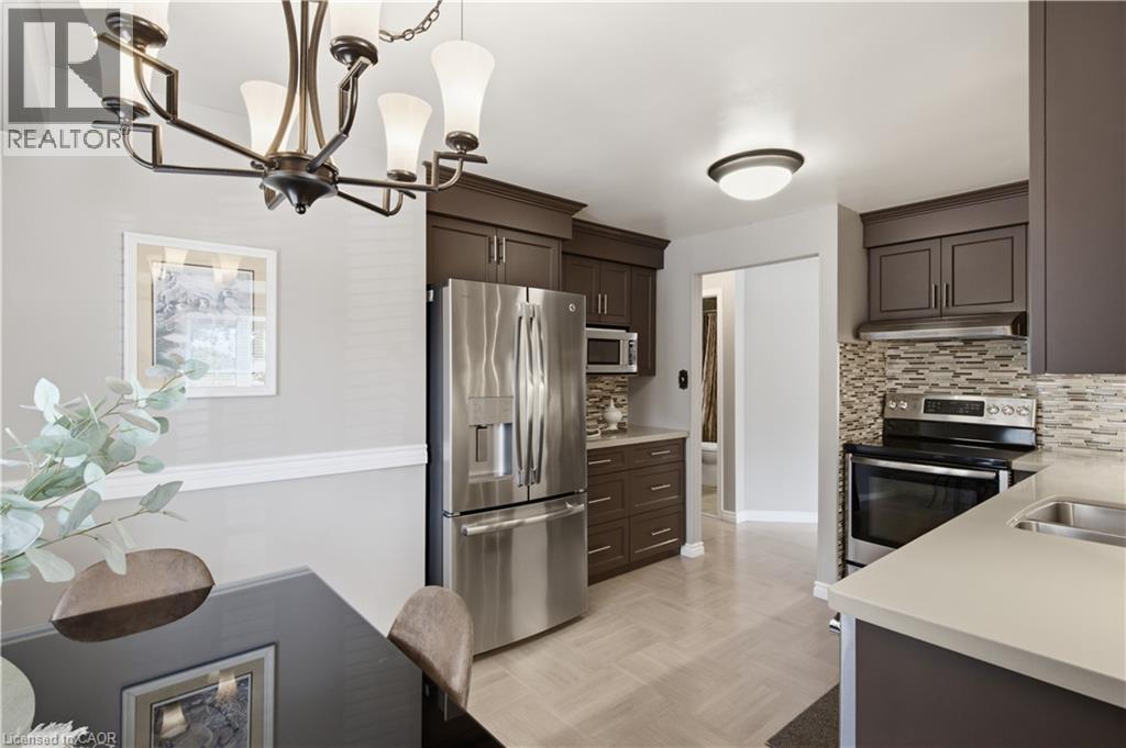 10 MACATEE Place - 11