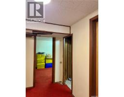 260 Angus Street, Regina, SK S4R3K4 Photo 9
