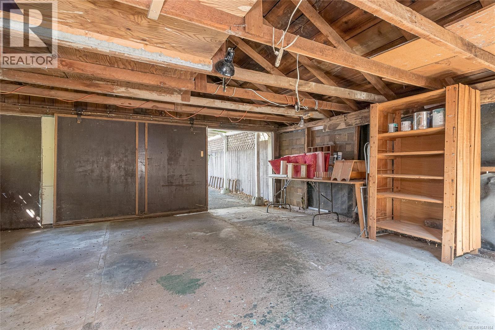 920 McDonald St - 48