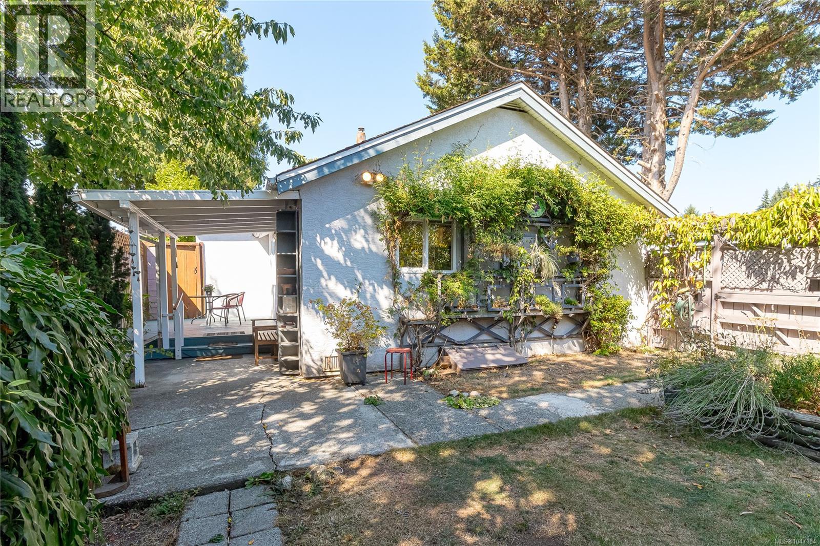 920 McDonald St - Image 54