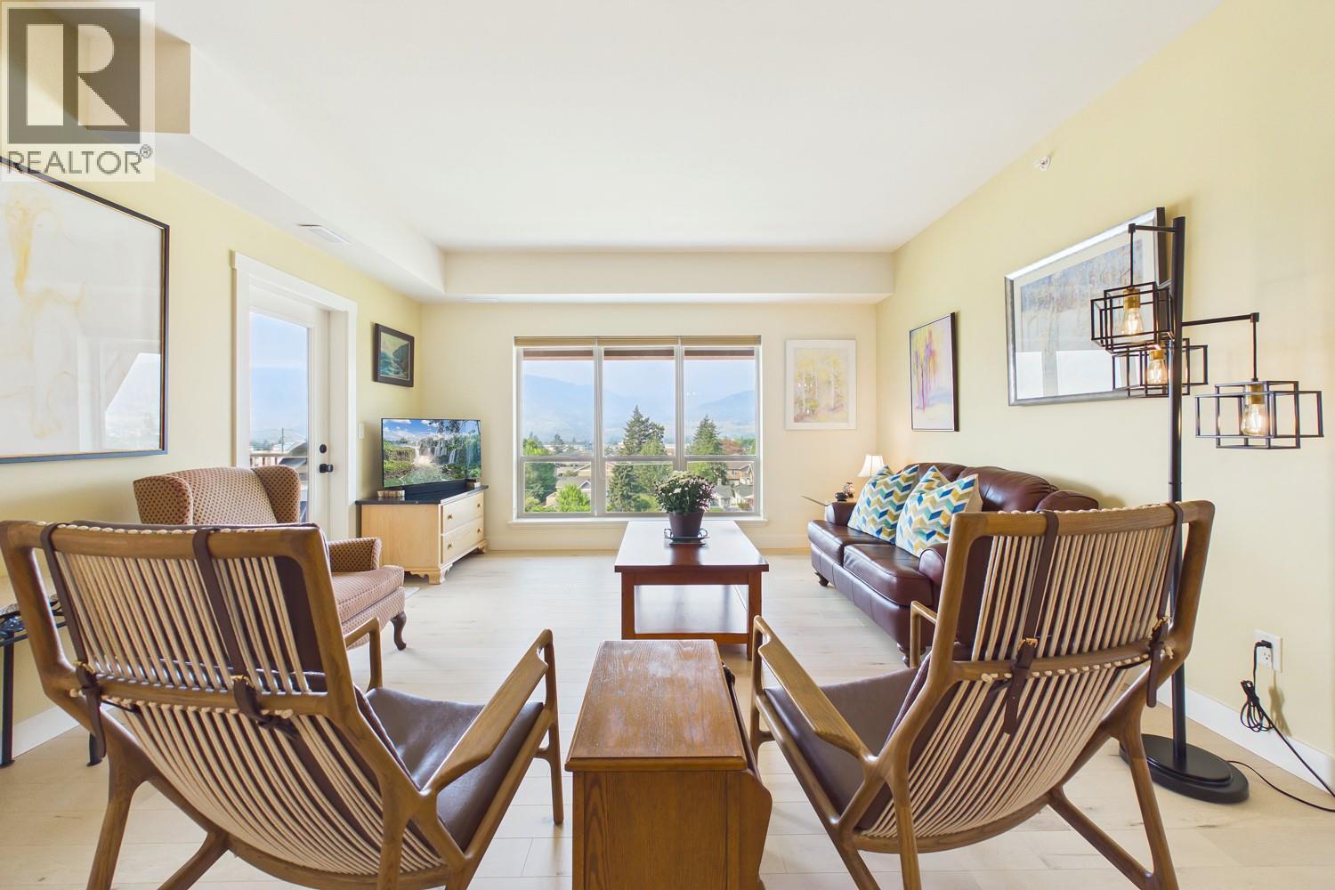 873 FORESTBROOK Drive Unit# 404, Penticton