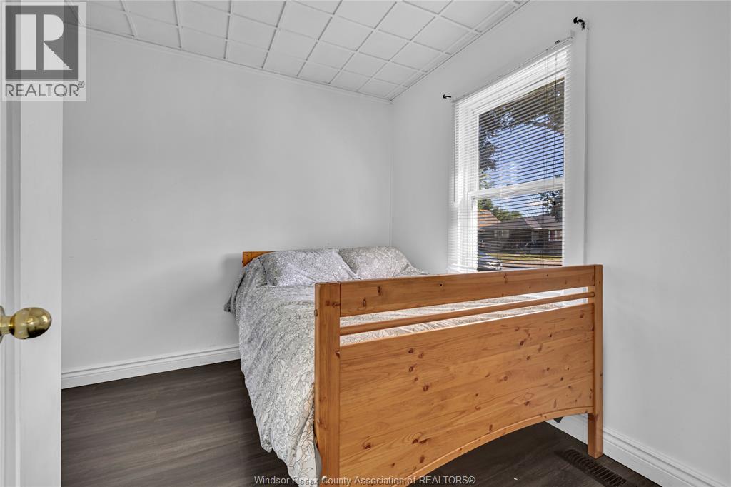 1757 PIERRE AVENUE - 15