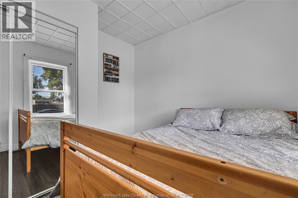 1757 PIERRE AVENUE - 16