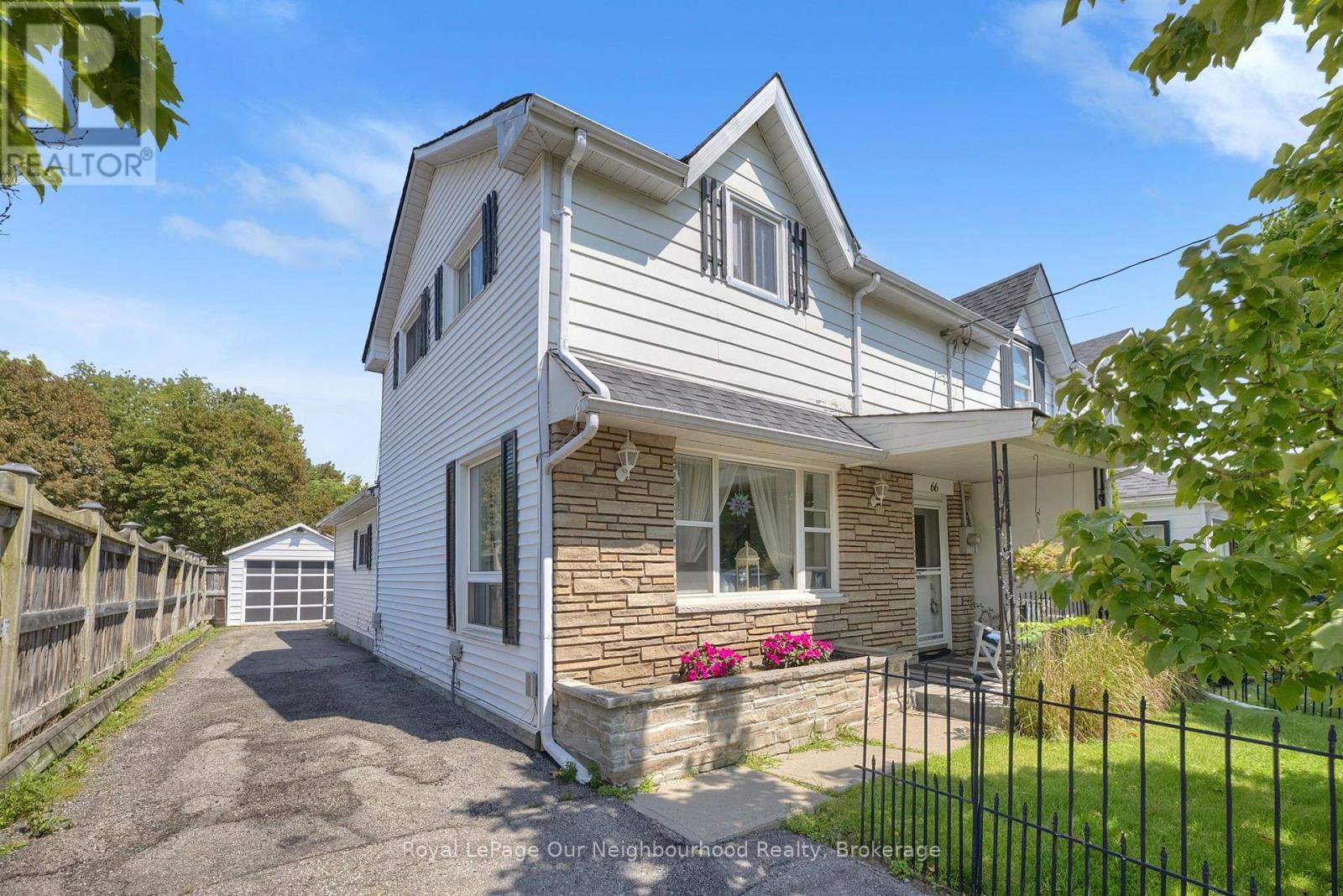 66 WELLINGTON STREET - 1