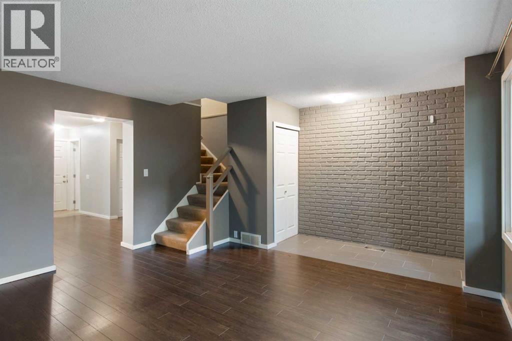 #92 630 Sabrina Road SW - 6