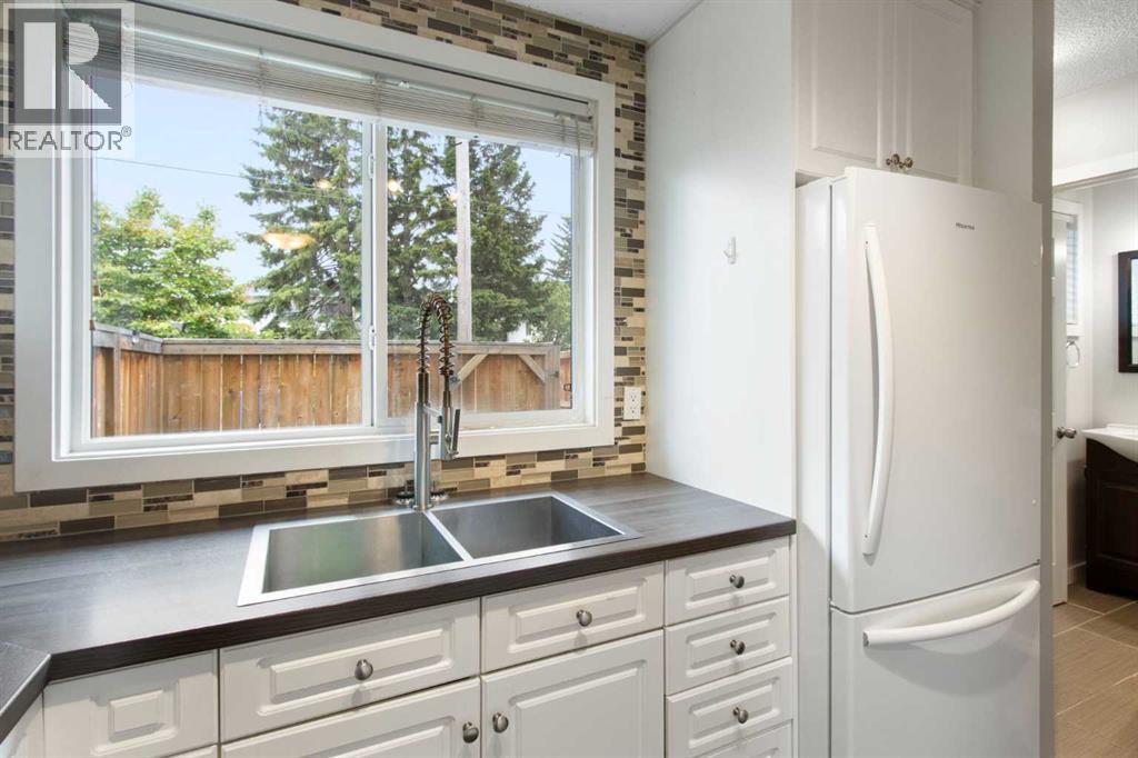 #92 630 Sabrina Road SW - 17