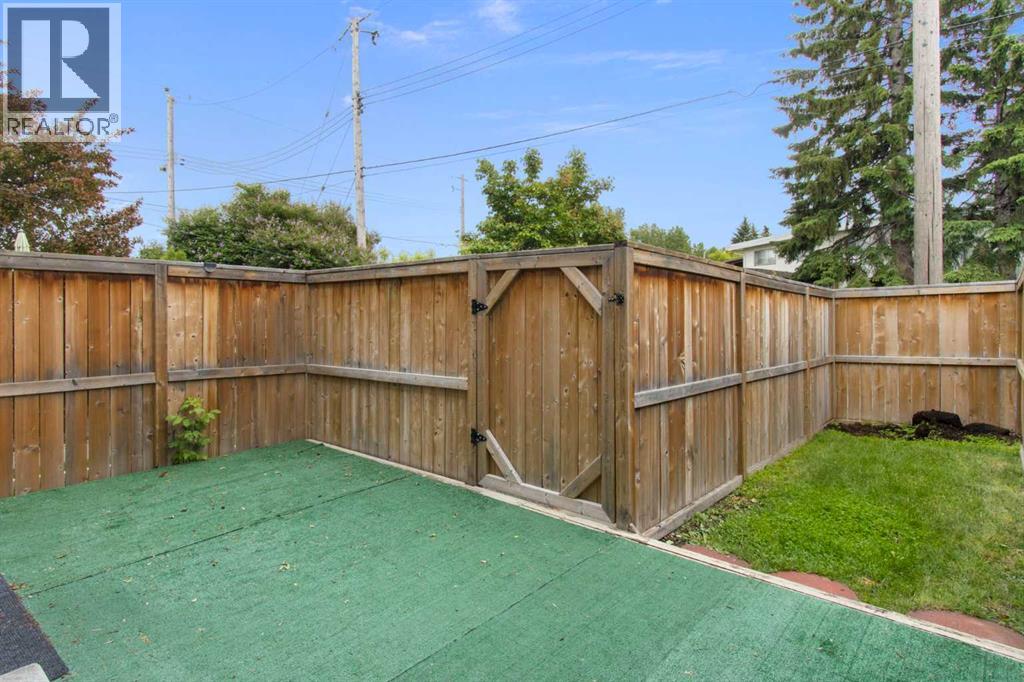 #92 630 Sabrina Road SW - 34