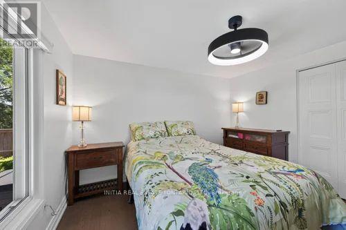 18 HAMMOND CRESCENT - 28