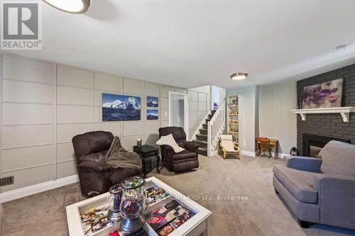 18 HAMMOND CRESCENT - Image 37