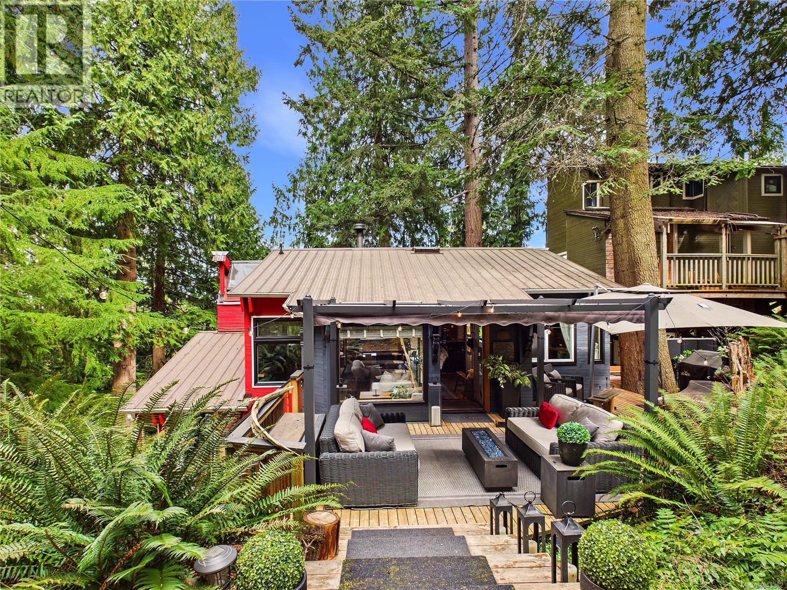 182 Devine Dr, Salt Spring