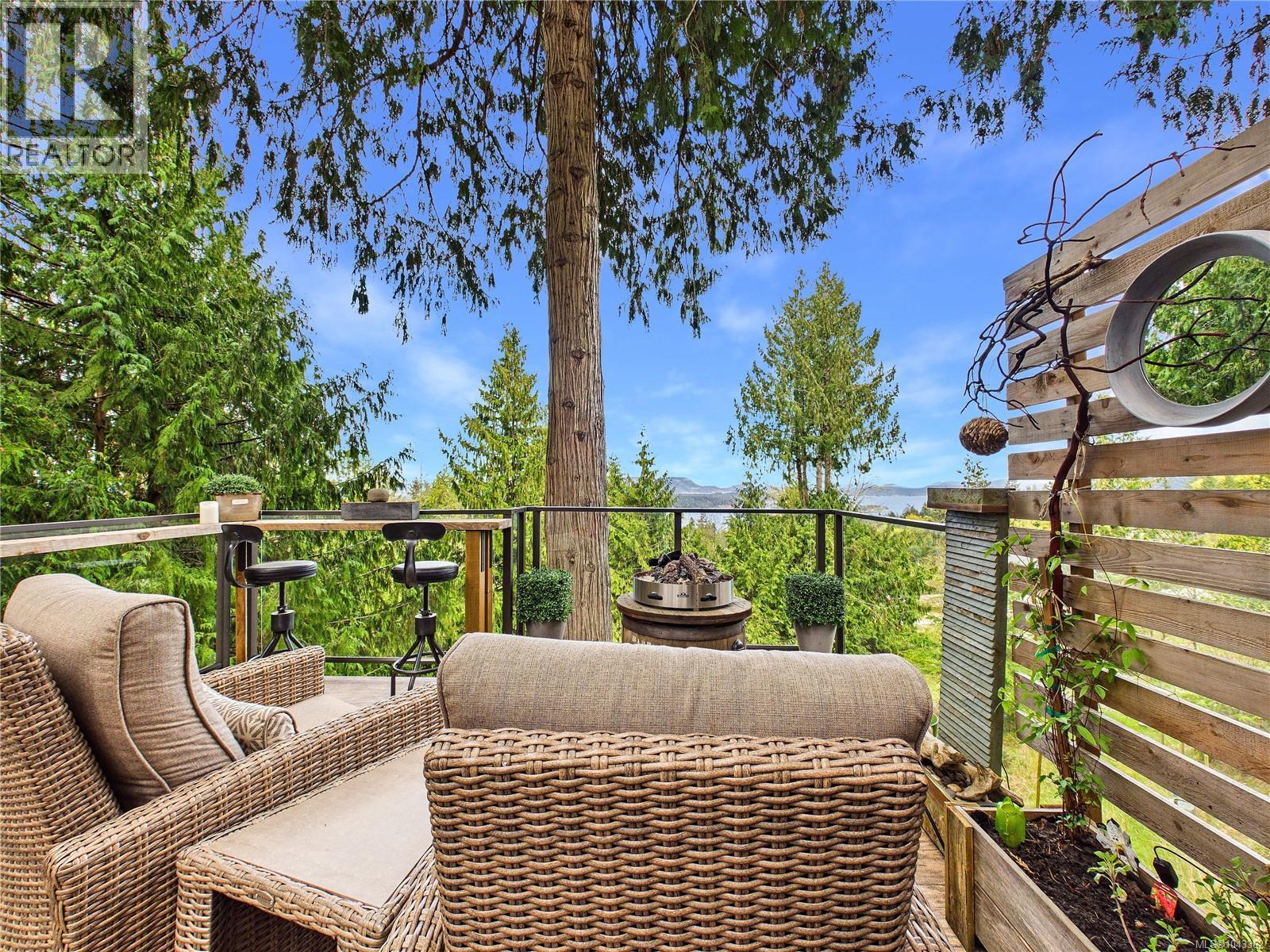182 Devine Dr, Salt Spring
