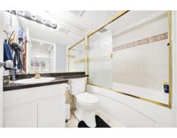 210 8115 121a Street, Surrey, BC V3W1J2 Photo 12