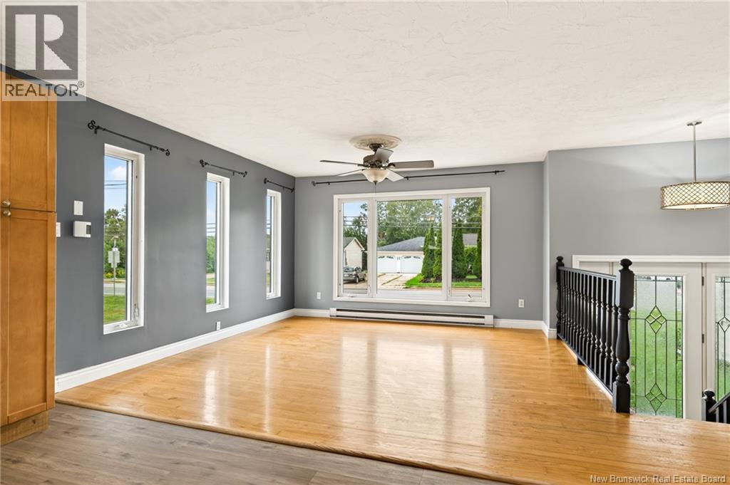 183 Thomas - Image 6