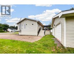 183 Thomas, Dieppe, NB E1A2C3 Photo 42