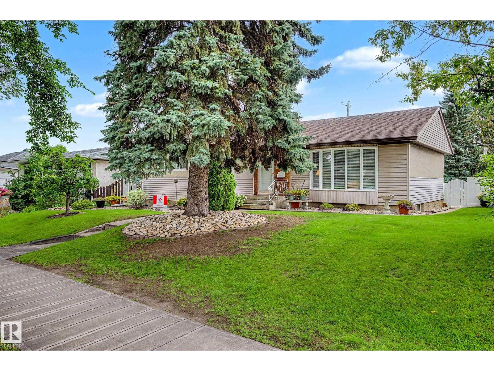 10715 50 ST NW - 2