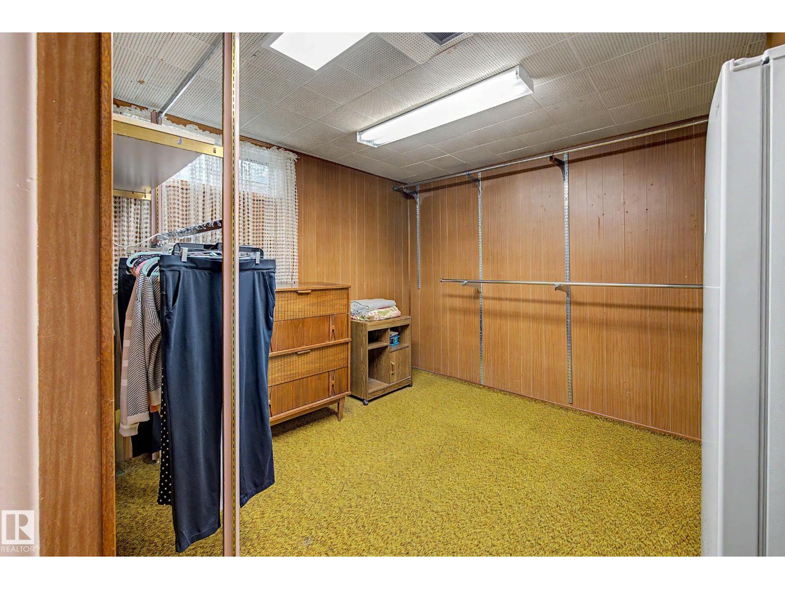 10715 50 ST NW - Image 35