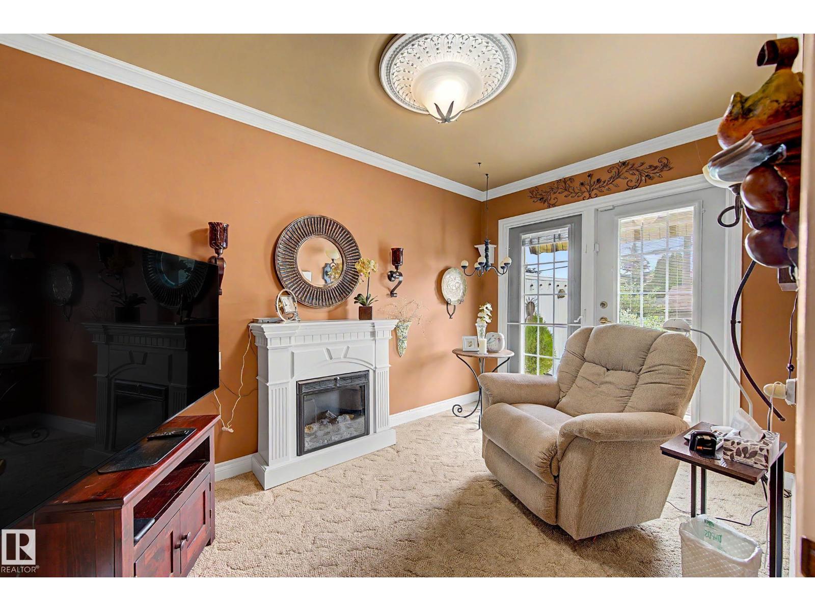 10715 50 ST NW - 22