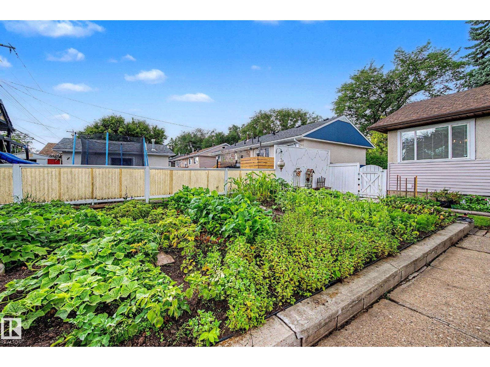10715 50 ST NW - Image 56
