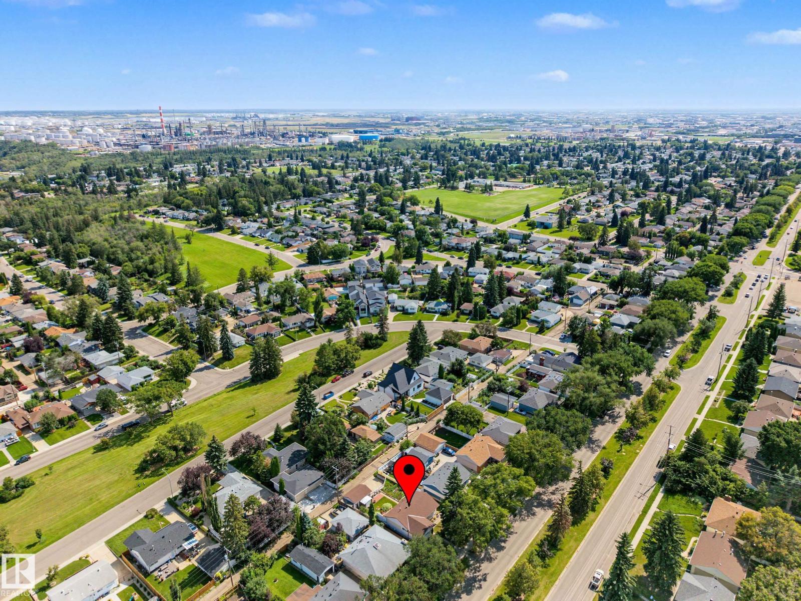 10715 50 ST NW - 66