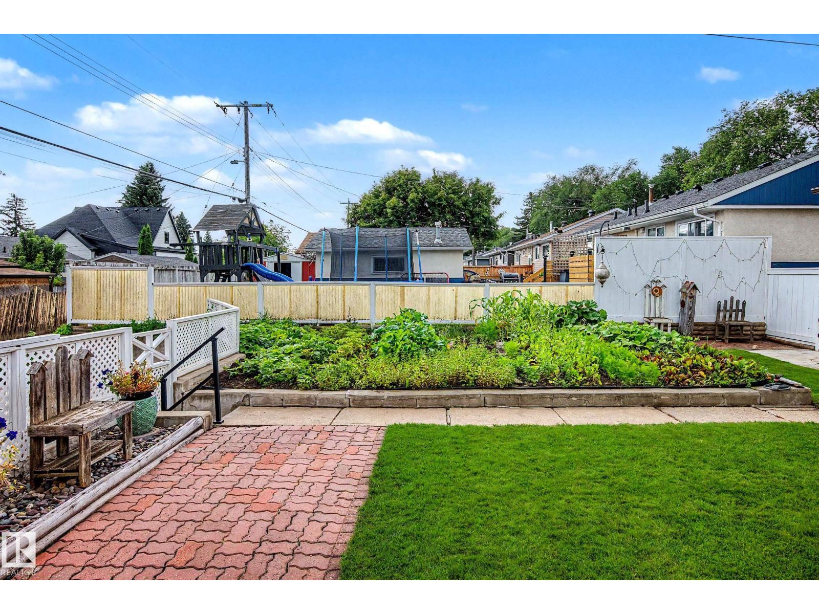 10715 50 ST NW - 51