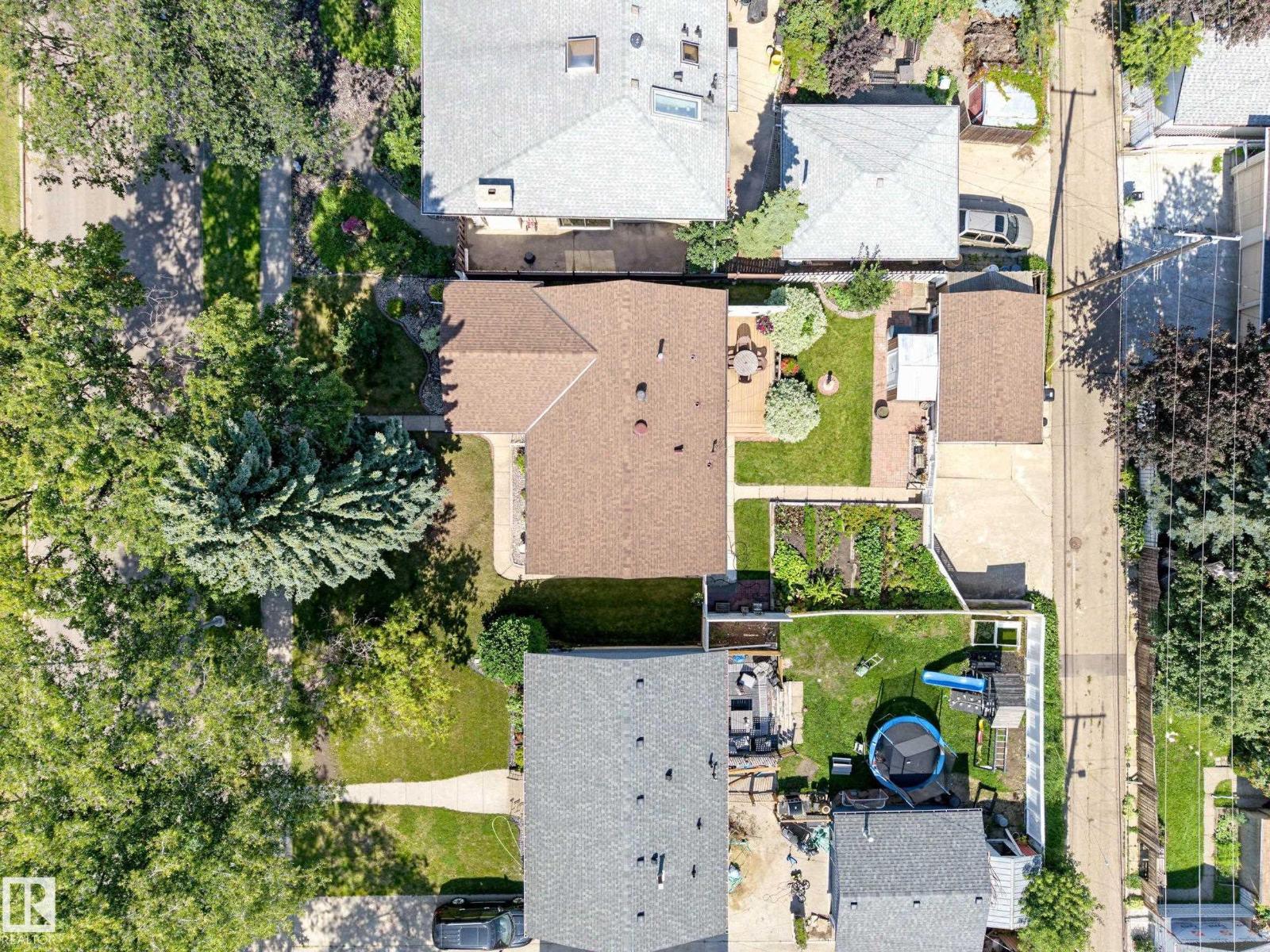 10715 50 ST NW - 57