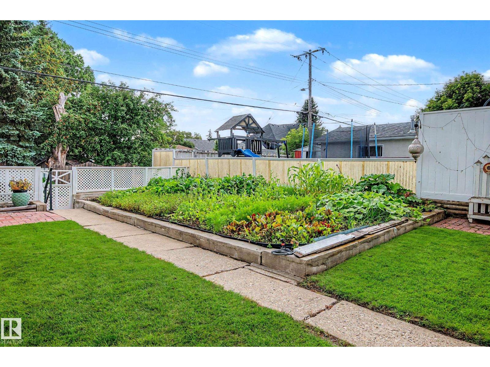10715 50 ST NW - Image 47