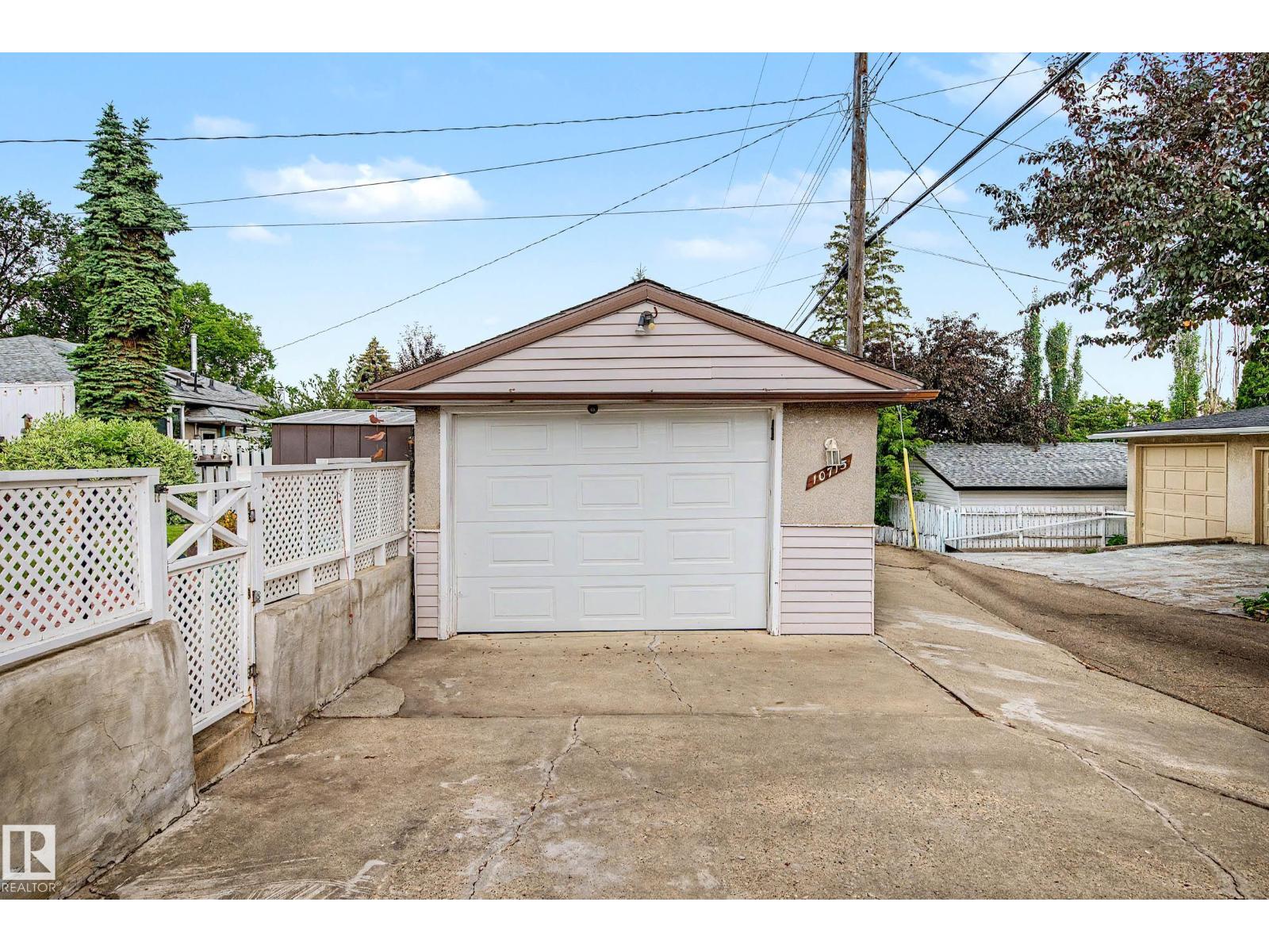 10715 50 ST NW - Image 54