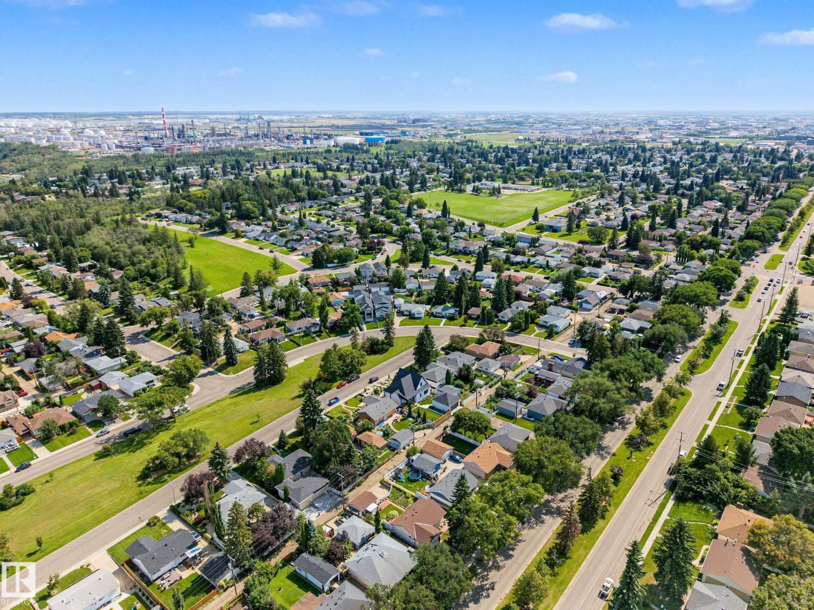 10715 50 ST NW - 65