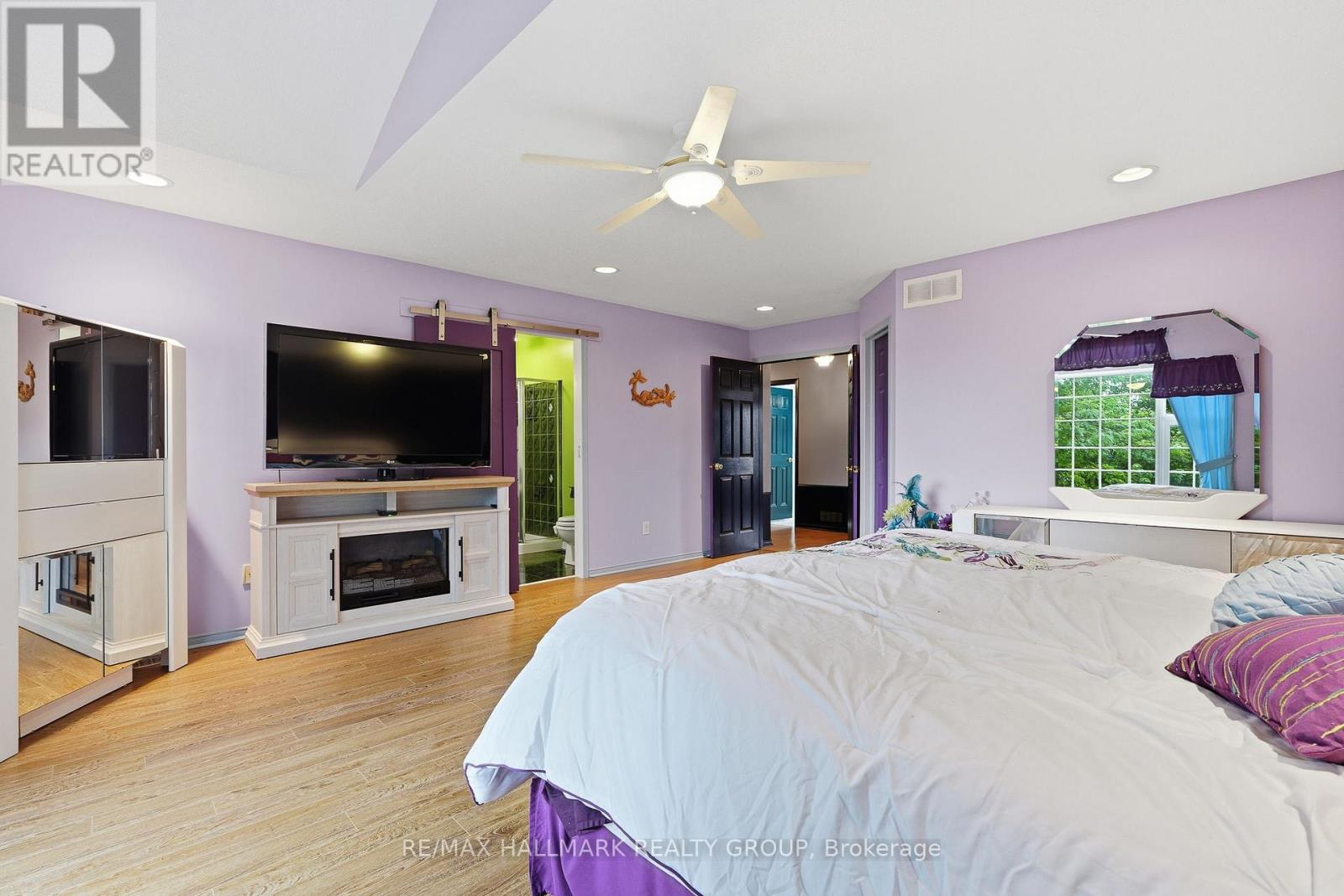 563 EVANGELINE STREET - Image 28