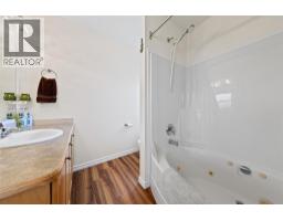 7832 Squilax-anglemont Road, Anglemont, BC V0E1M8 Photo 15
