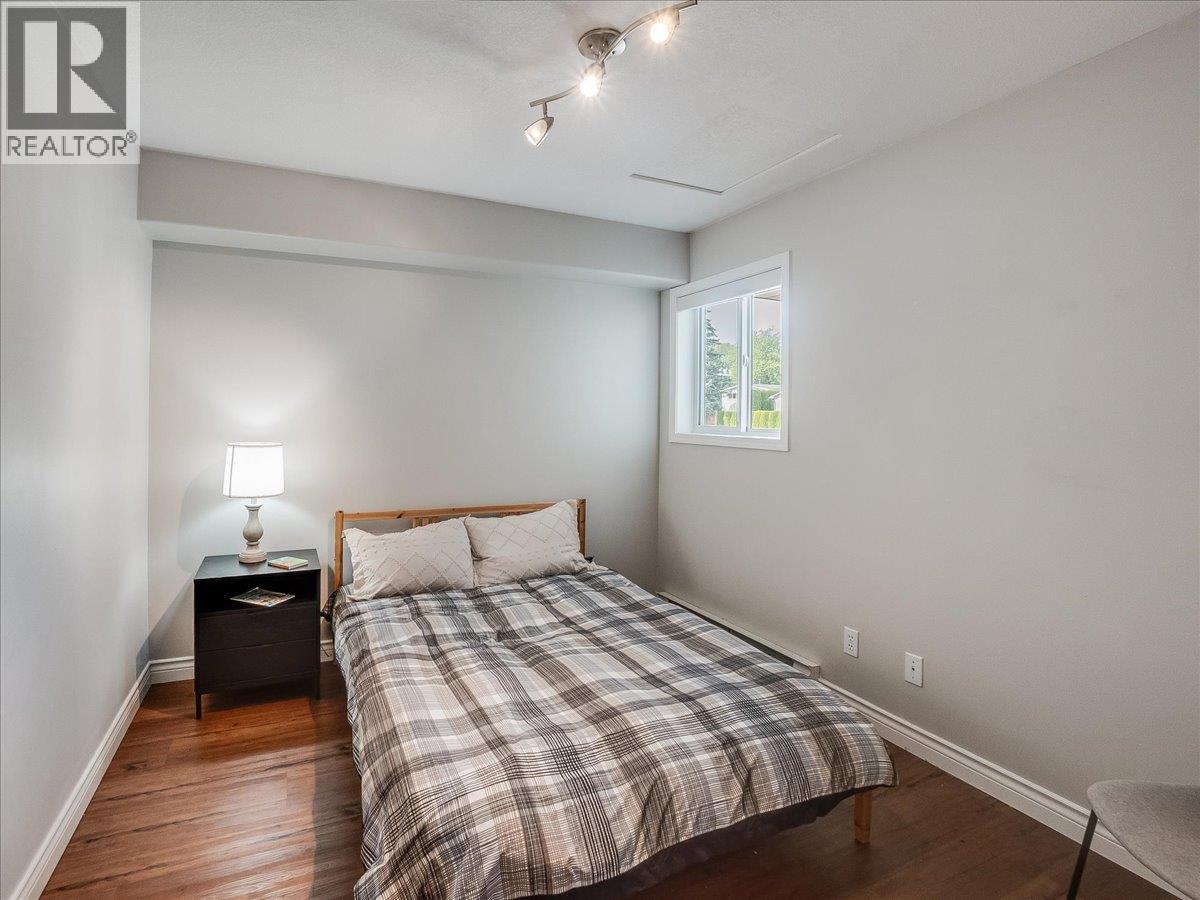 416 BEASLEY  W Crescent, Nelson