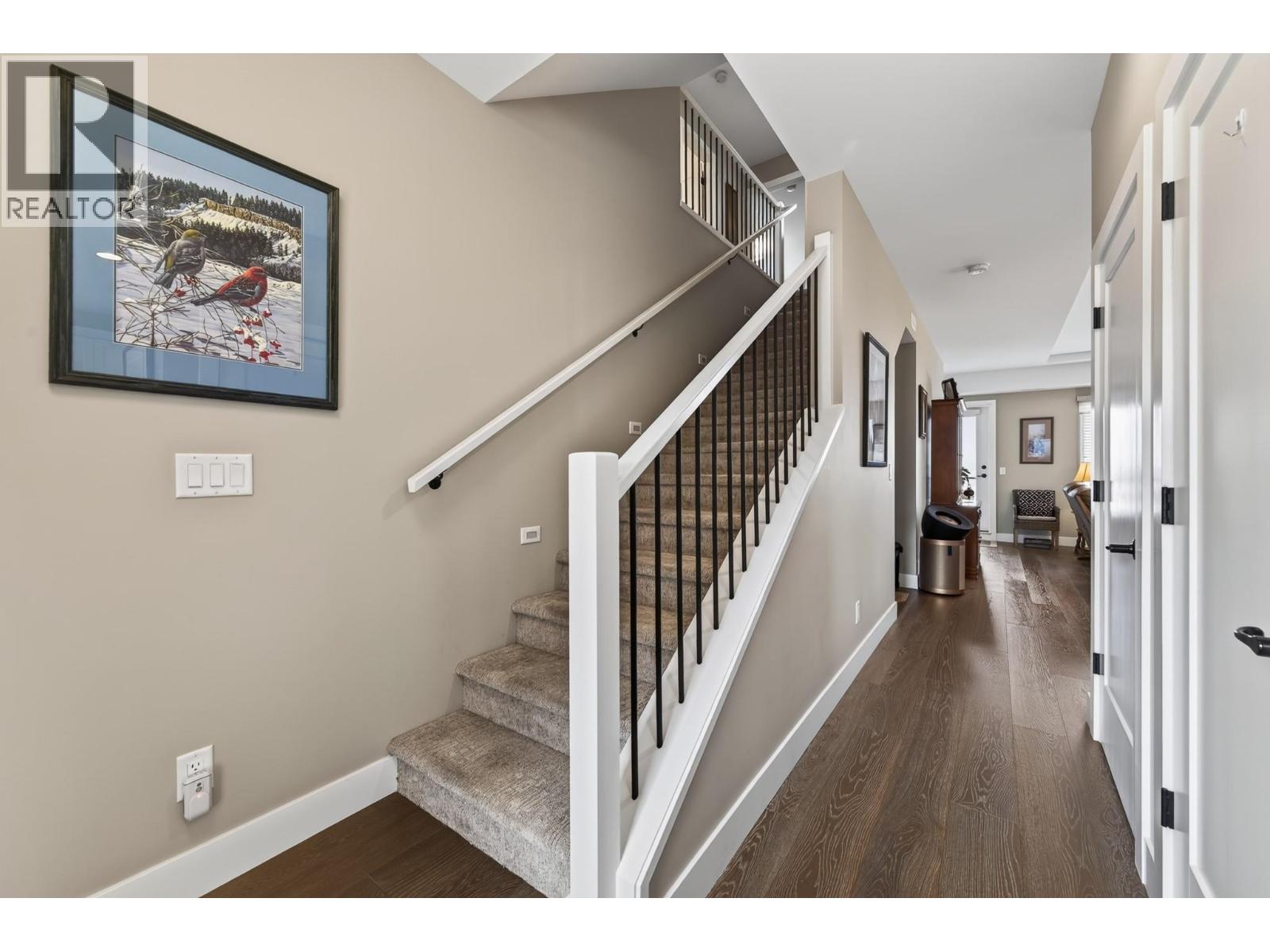 #24 2171 VAN HORNE Drive - 3