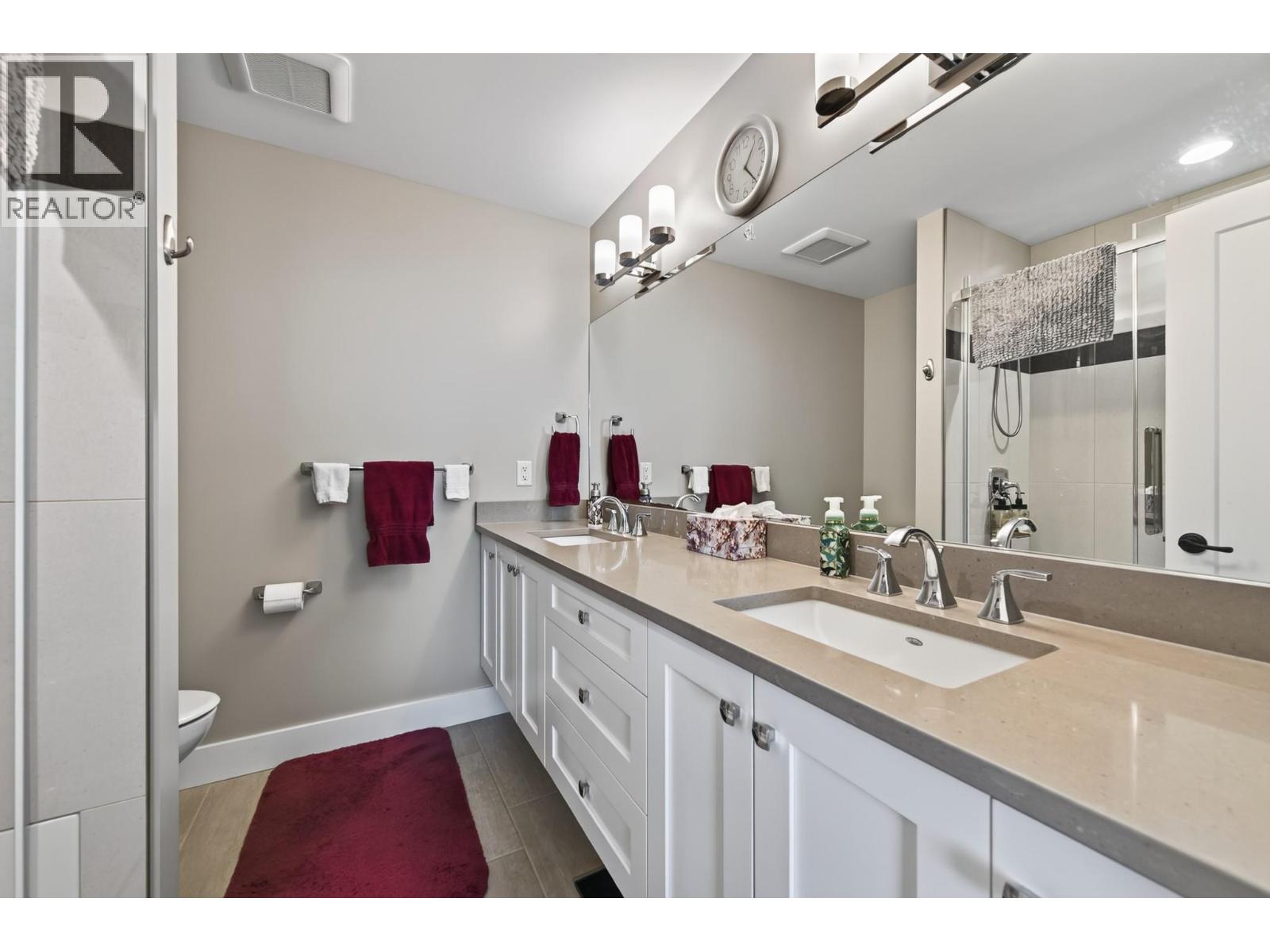 #24 2171 VAN HORNE Drive - 17