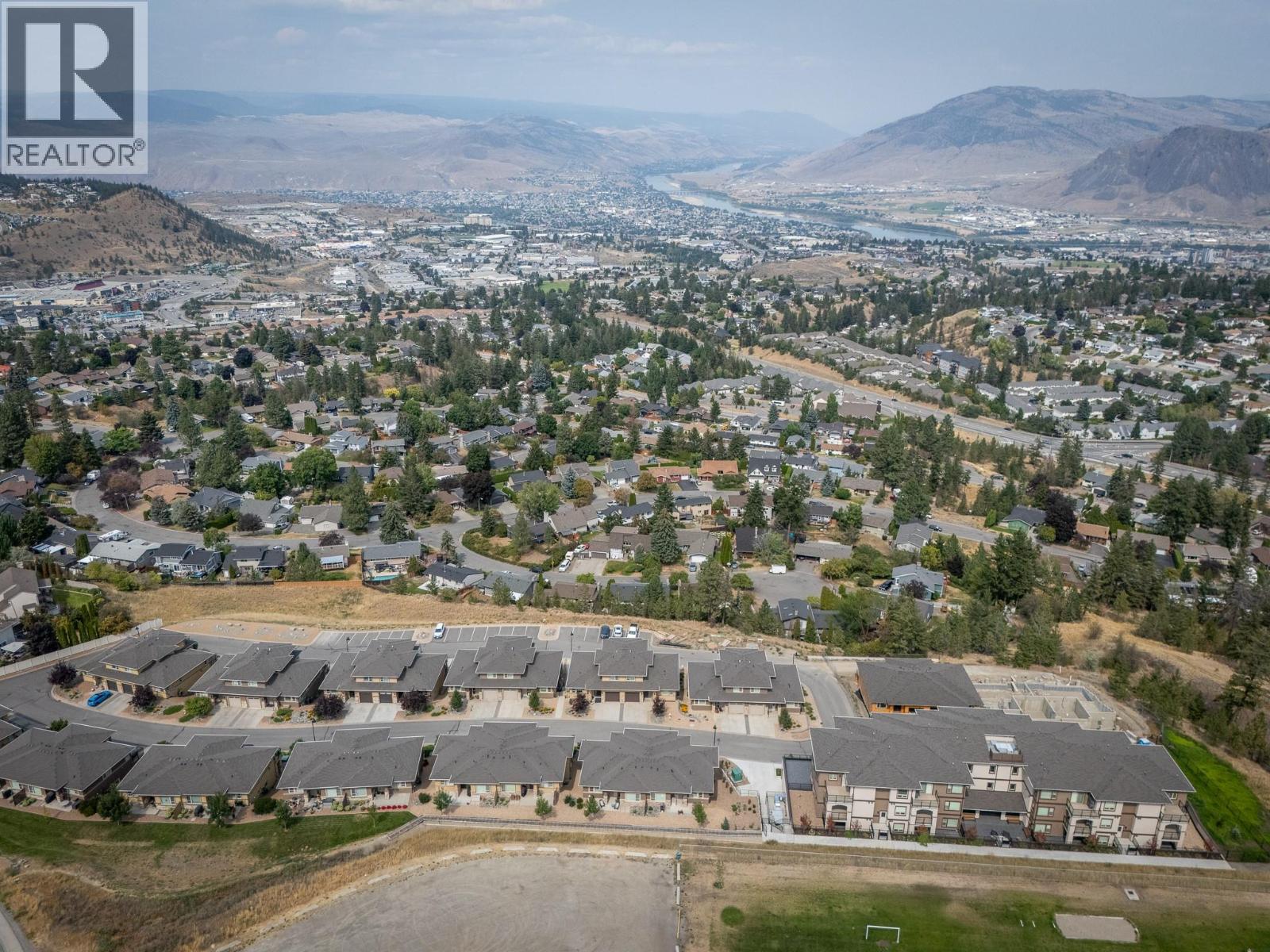 #24 2171 VAN HORNE Drive - 32