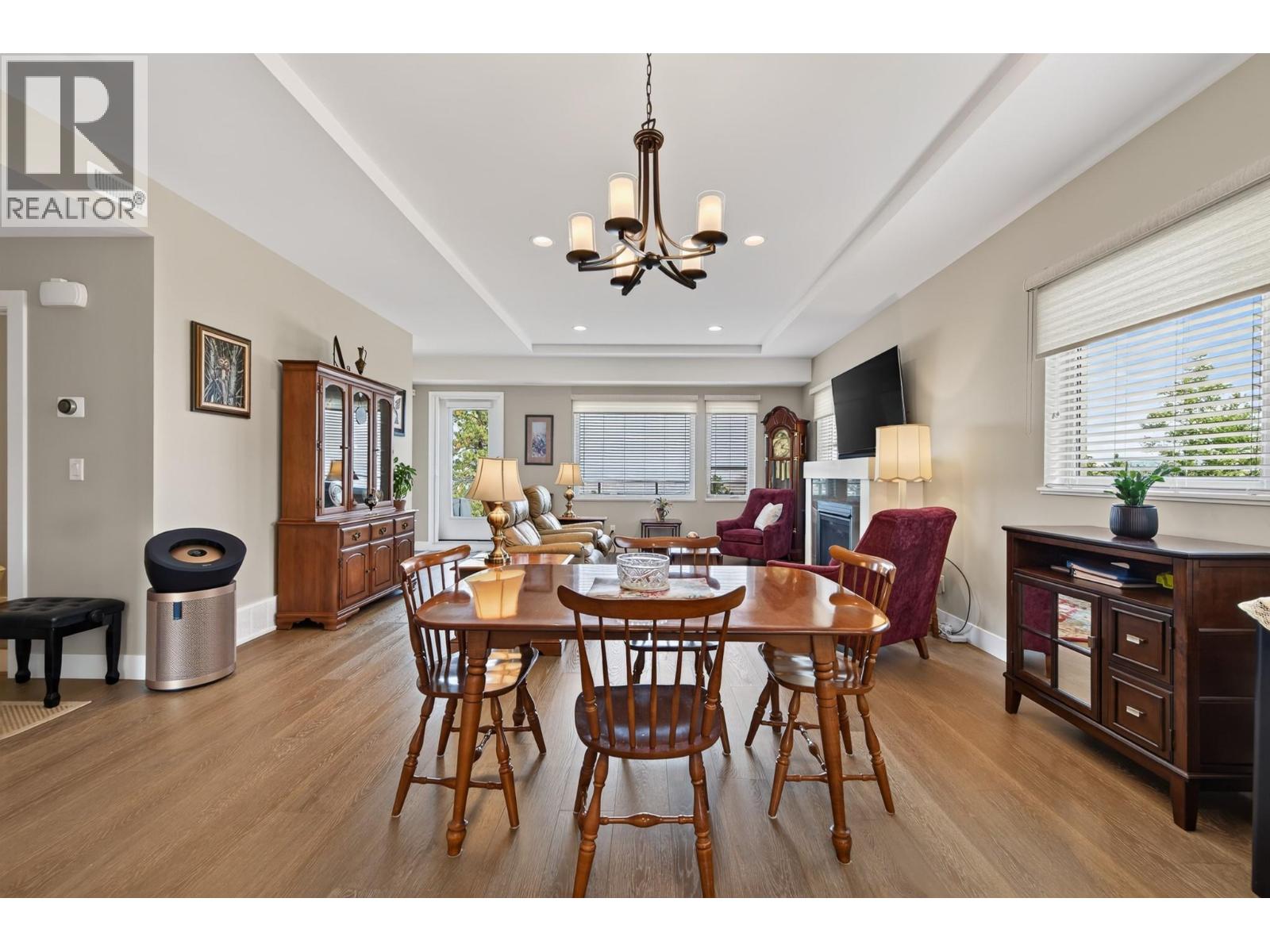 #24 2171 VAN HORNE Drive - Image 9
