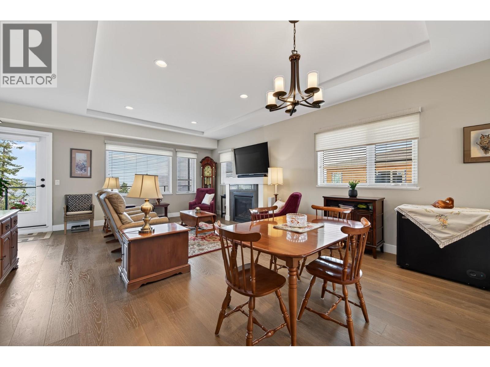 #24 2171 VAN HORNE Drive - Image 8