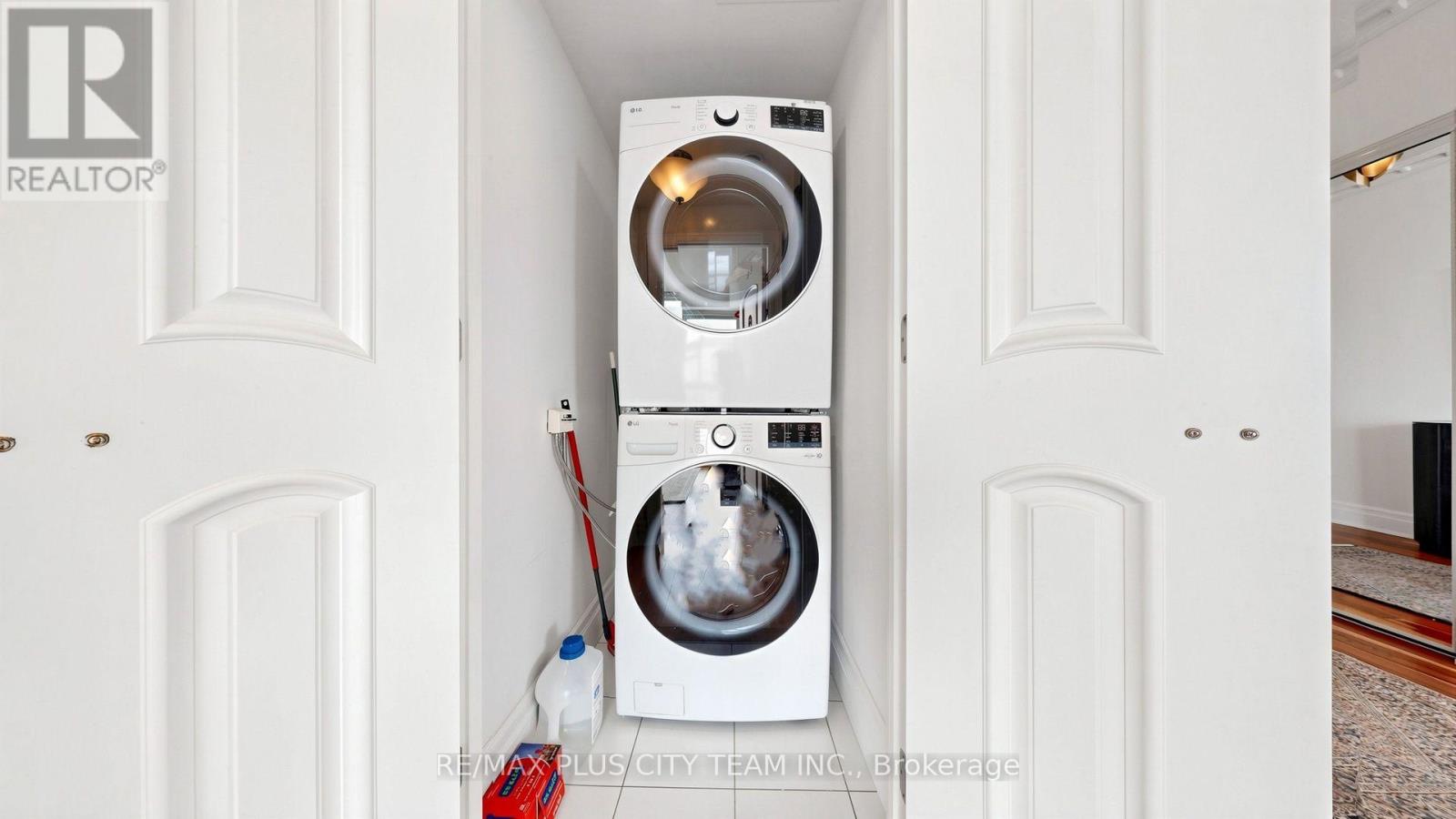 #5005 16 HARBOUR STREET - Image 25