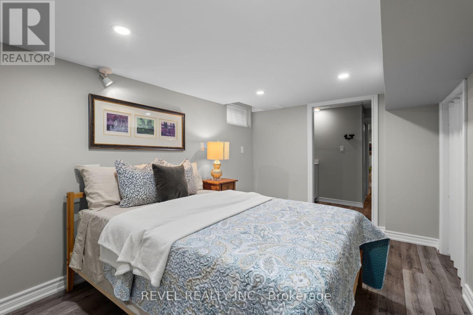 1610 HEATHSIDE CRESCENT - Image 37