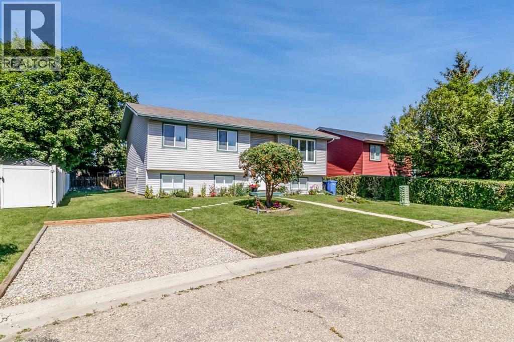 2100 25 Avenue - 29