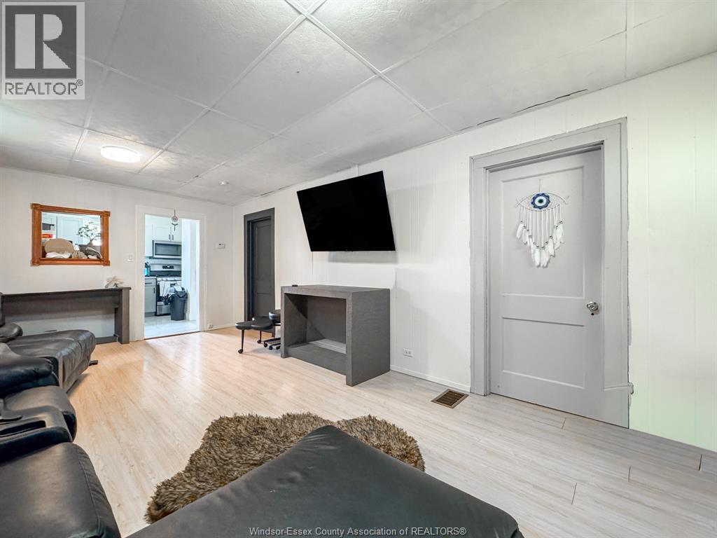 1037 HOWARD AVENUE - 2
