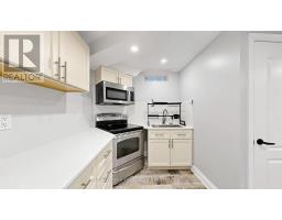 Bsmt - 186 Wainscot Avenue, Newmarket, ON L3X2X4 Photo 10