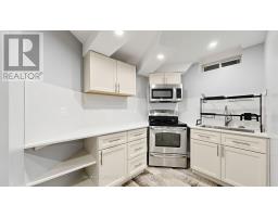 Bsmt - 186 Wainscot Avenue, Newmarket, ON L3X2X4 Photo 9