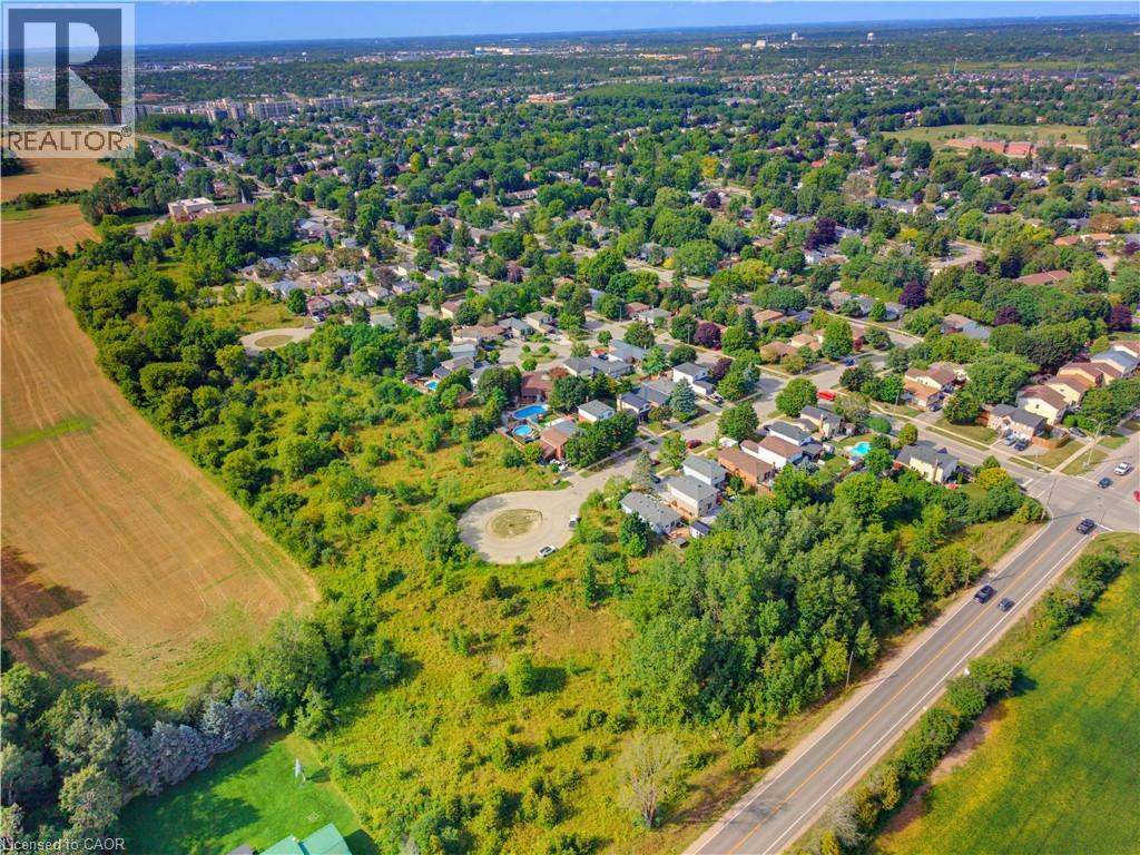 431 WEST ACRES Drive - 32