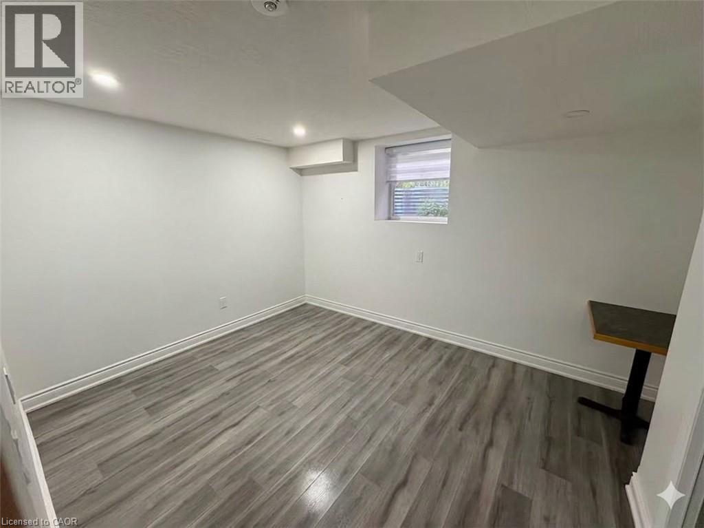 164 FOAMFLOWER Place Unit# LOWER — photo 3