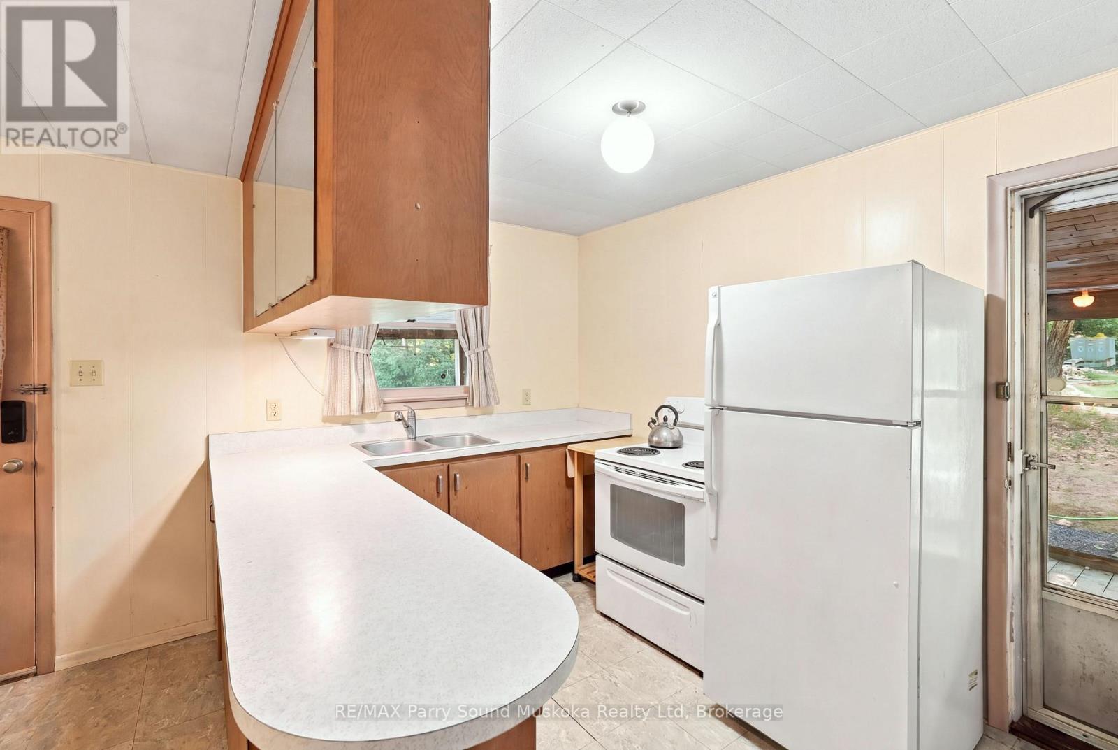 34 MCKECHNIE ROAD W - 6