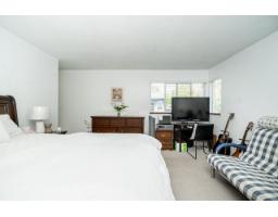 9667 155 Street, Surrey, BC V3R7Y9 Photo 12